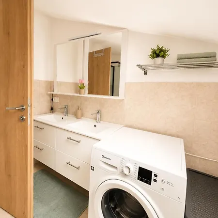 Spacious Close To Vienna In A Calm Area Strasshof an der Nordbahn