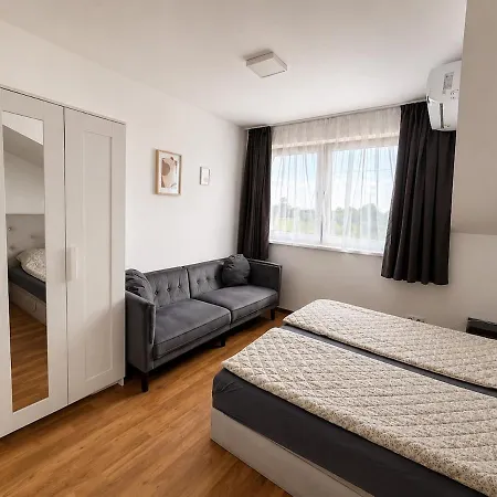 Spacious Close To Vienna In A Calm Area *