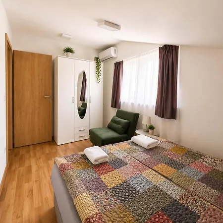 Spacious Close To Vienna In A Calm Area Appartamento Strasshof an der Nordbahn